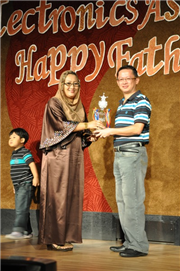 	柔佛新山电业公会第三十四周年纪念晚宴