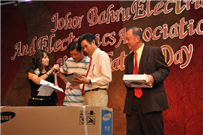 	柔佛新山电业公会第三十四周年纪念晚宴